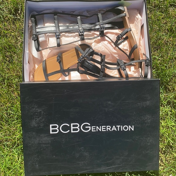BCBGeneration Brania X Black Gladiator Sandals Zip Buckles size 6 - Picture 2 of 6